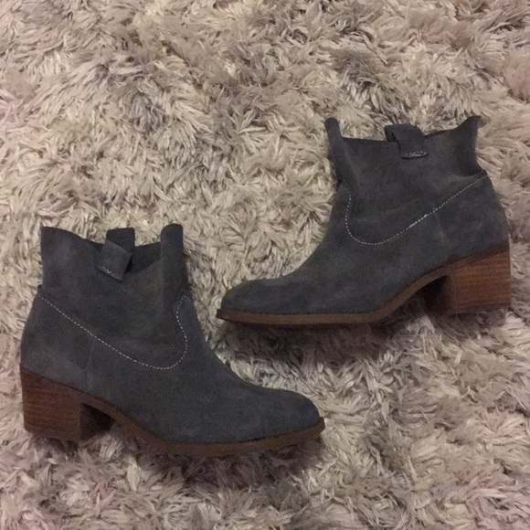 Carlos Santana Shoes - Suede Booties